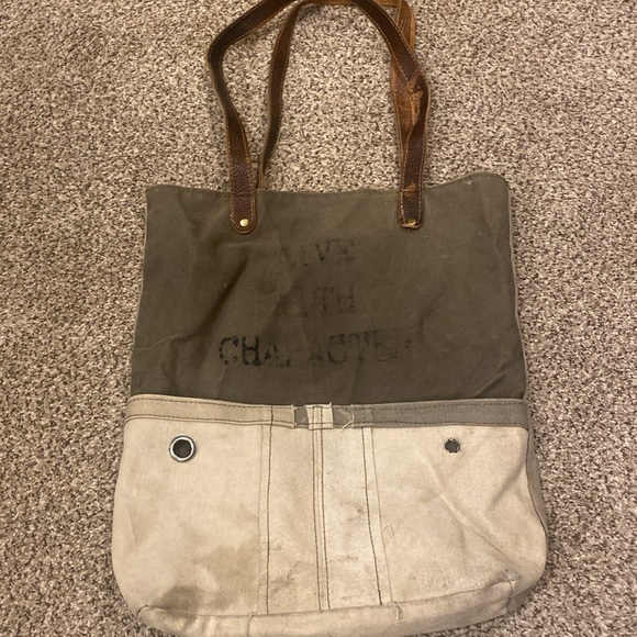 Vintage Addiction Recycled Military Tent Bag - Picture 2 of 4
